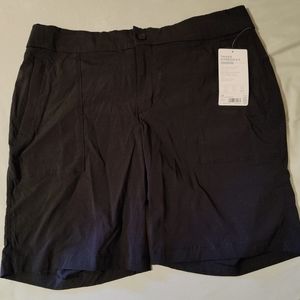 NWT Athleta Trekkie Bermuda 2.0